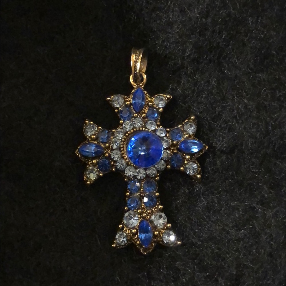 High Quality Long Cross Pendant blue Crystal Dan
